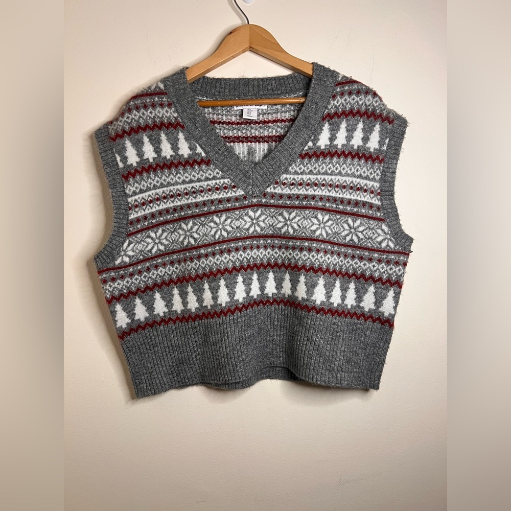 Grey Holiday fairs isle snowflake sweater vest L cropped sleeveless v-neck